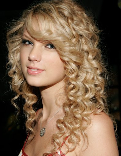 best curly hairstyles. Taylor Swift Curly Hairstyle