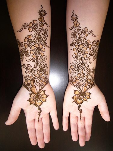 mehndi tattoos. See the huge mehndi collection