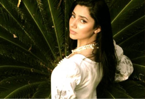 Vj Mahira Khan