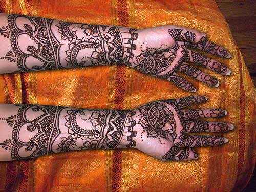 designs of mehndi 2010. Latest Bridal Mehndi Designs