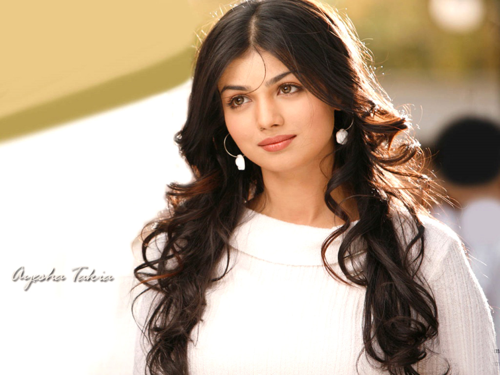 Aisha Takiya Pics