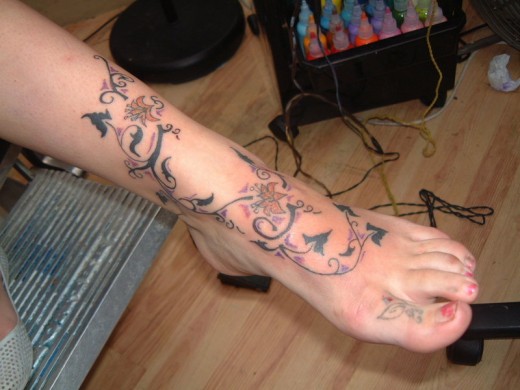 tattoos for women on foot. Foot Tattoo For Young Girls