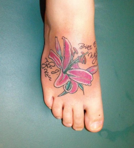 tattoos for girls on foot. Girls Foot Tattoo