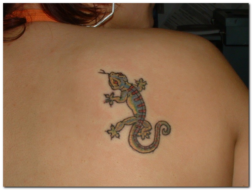 lizard tattoo designs. Girls Lizard Tattoo Design