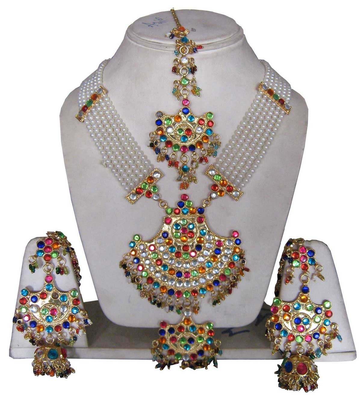 http://www.yusrablog.com/wp-content/uploads/2010/12/Indian-Costume-Jewelry-Set-for-Indian-Girls.jpg