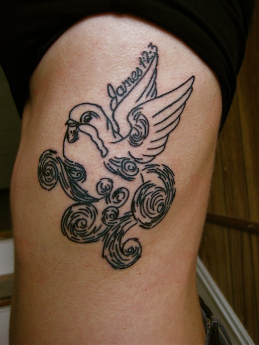 tattoo on girls ribs. Rib Tattoos for Girls 2011