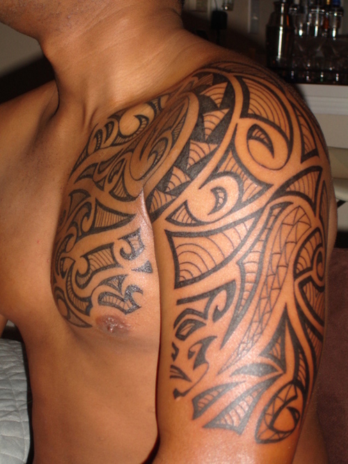 Men Shoulder Tribal Tattoo