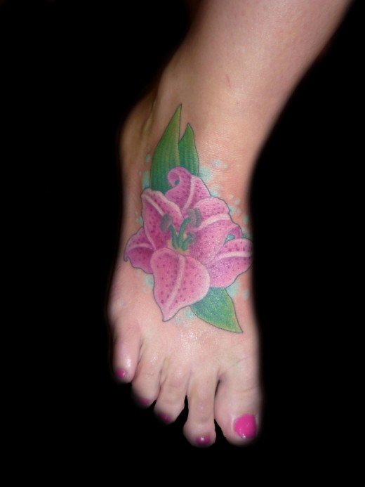 Girls Foot Tattoo Design Fashion for 2011