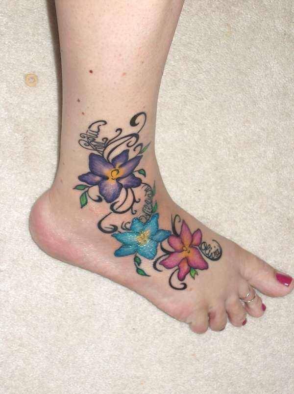 flower tattoos for women on foot. You are here: Home » Women Feet Tattoo Design Picture for 2011