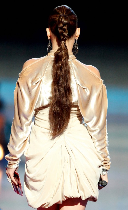 15 Easy Ponytail Hairstyles For Long Hair: Try These Now - YusraBlog.com