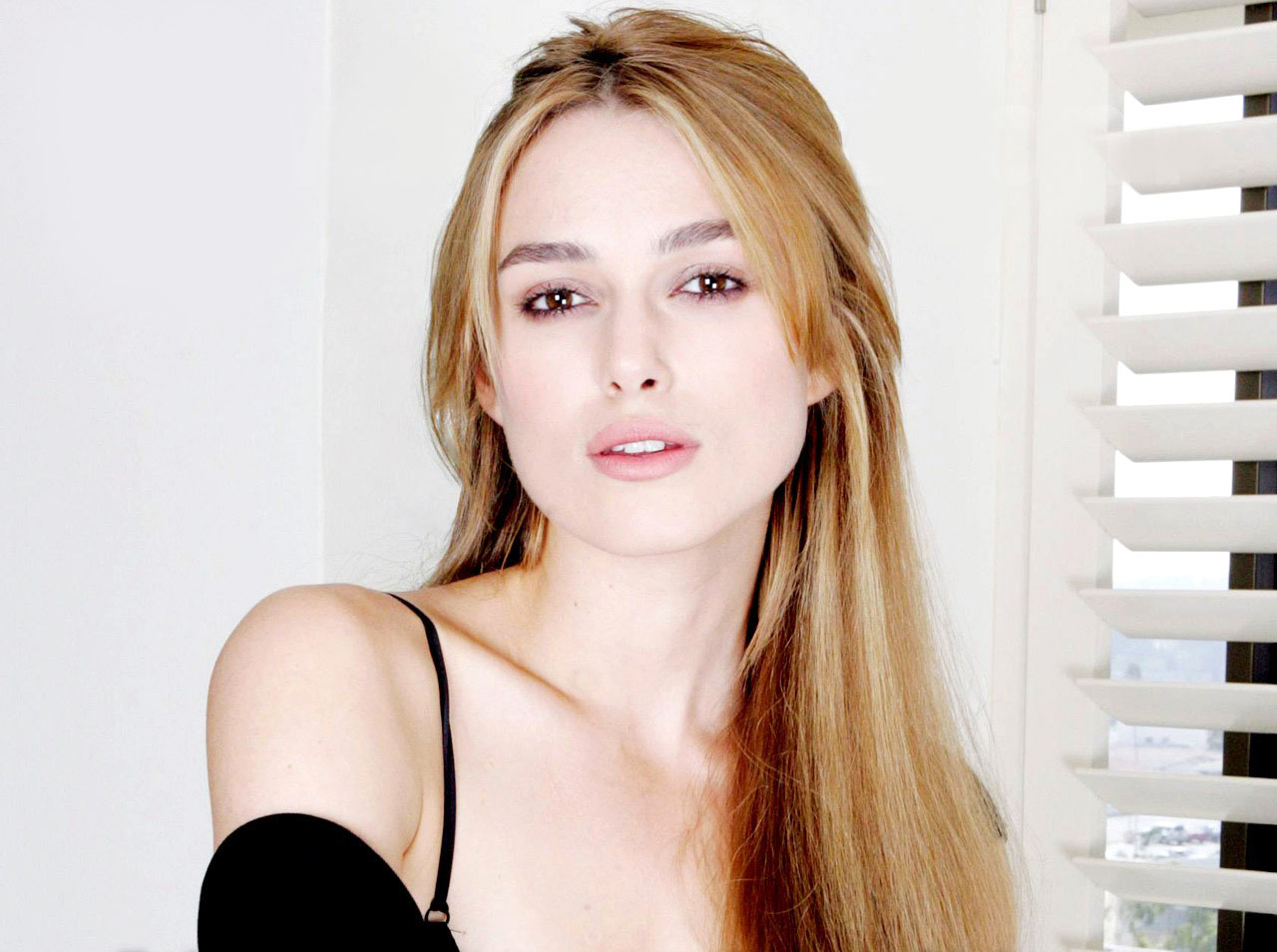 Keira Knightley Young Star of Hollywood - YusraBlog.com