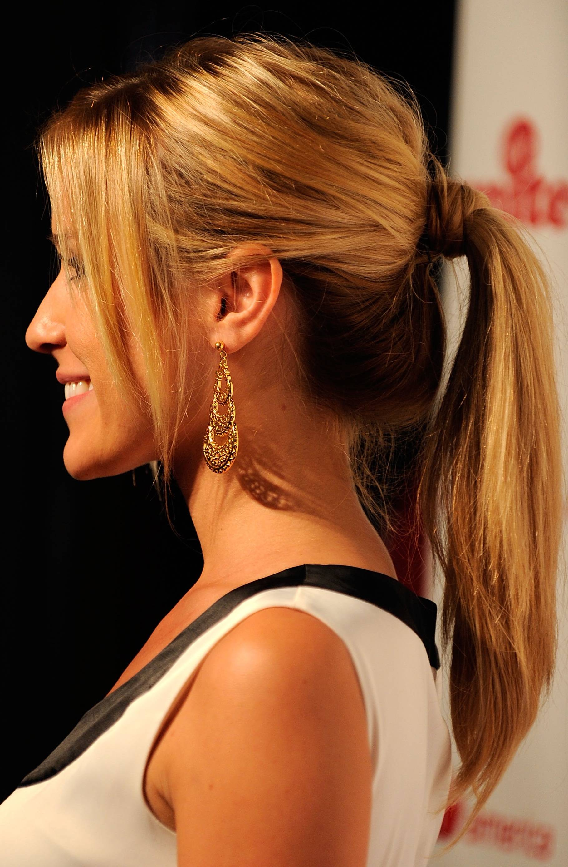 15 Easy Ponytail Hairstyles For Long Hair: Try These Now - YusraBlog.com