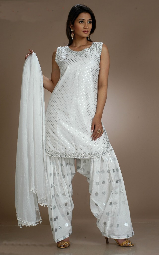 white salwar suit for independence day