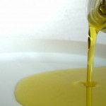 Hair Treatment with Hot Oil: The Natural Remedy for Hair Cure
