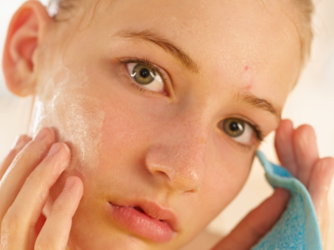 9 Cool Tips on Getting Rid of Acne Fast